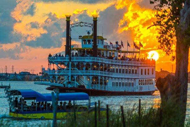 colonel paddlewheel boat dinner cruise