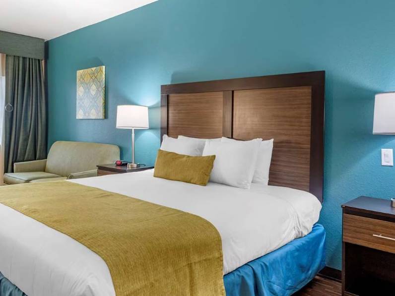 Best Western Plus Galveston Suites